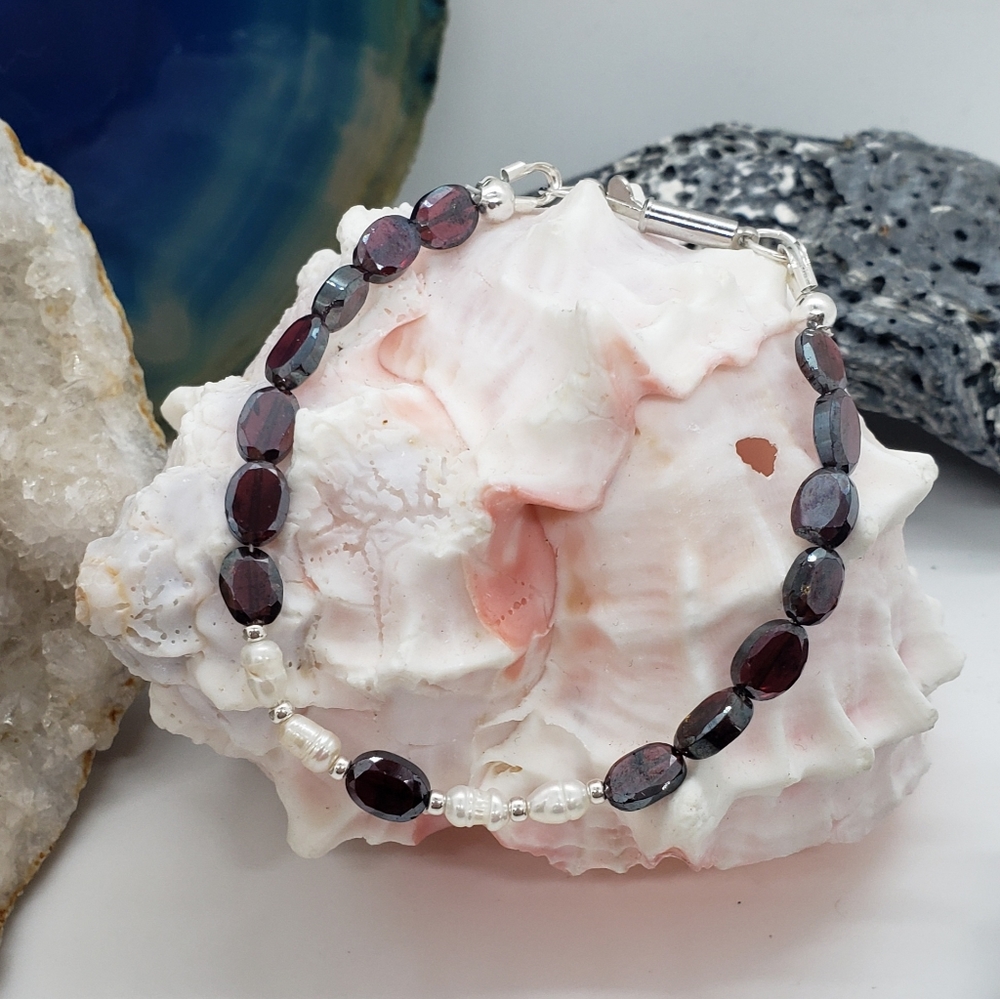 Genuine Garnet & Freshwater Pearl Bracelet